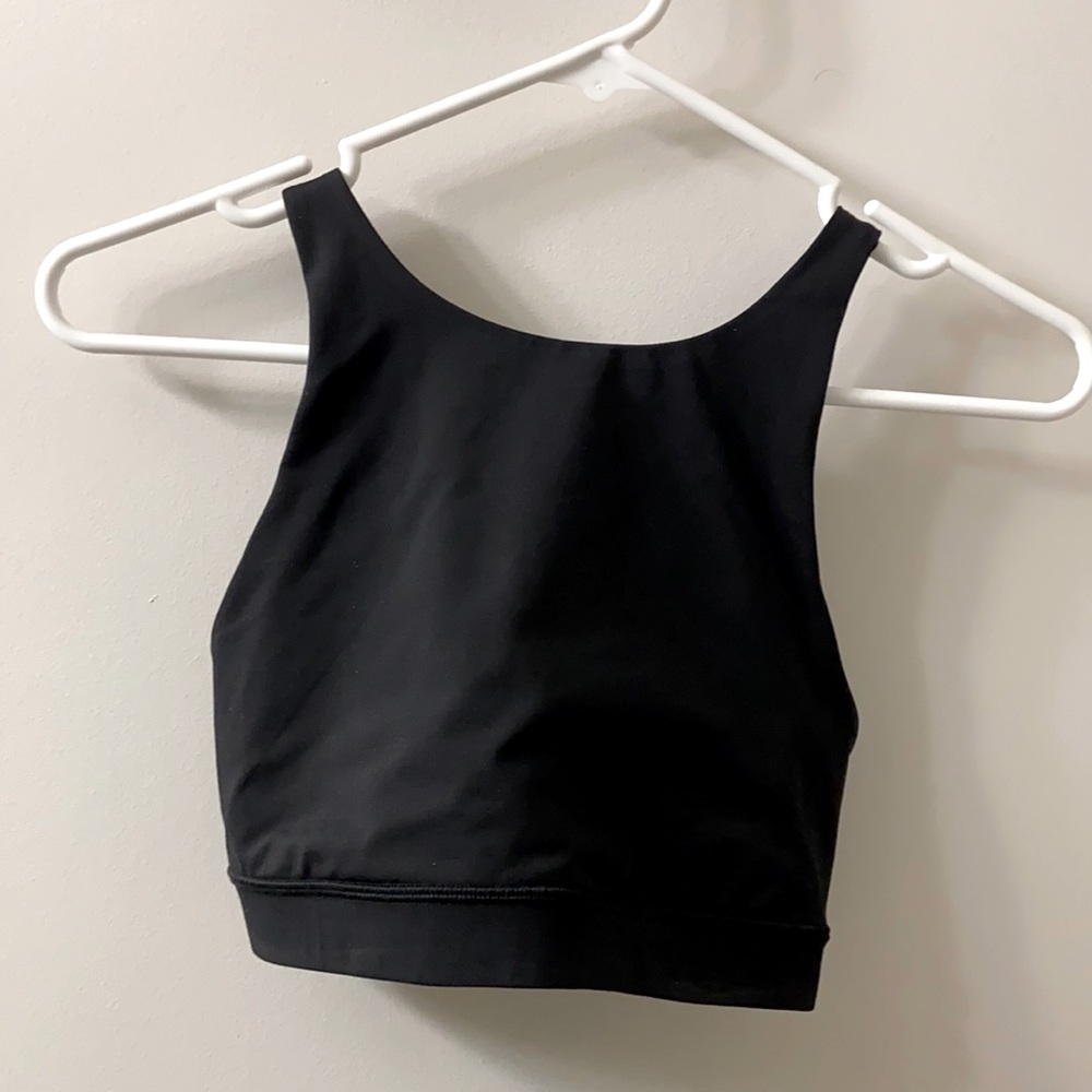 Lululemon high-neck in-movement bra